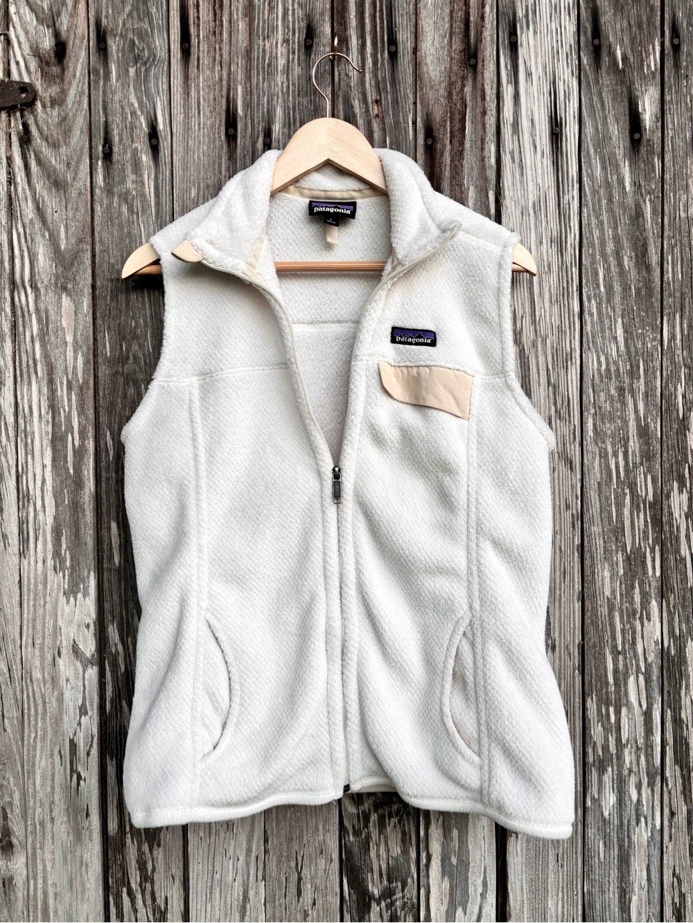 Patagonia Women’s Off-White Sherpa Fleece Vest Large